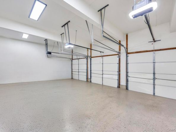 2 Old Bridge Court, Melville NY 11747