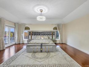 2 Old Bridge Court, Melville NY 11747