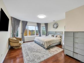 2 Old Bridge Court, Melville NY 11747