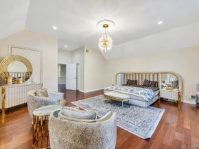 2 Old Bridge Court, Melville NY 11747