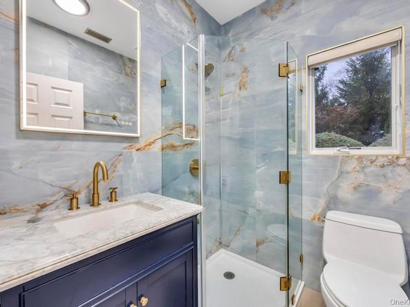 2 Old Bridge Court, Melville NY 11747