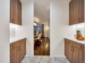 2 Old Bridge Court, Melville NY 11747