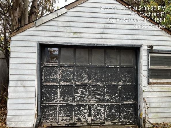 343 Cochran Place, Valley Stream NY 11581