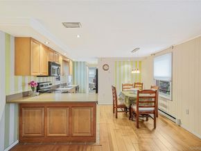91 Village Circle W, Manorville NY 11949