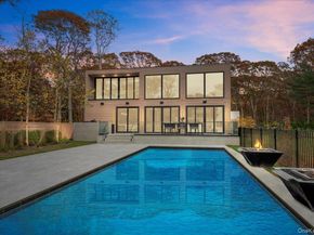 21 Westwood Road, Wainscott NY 11975