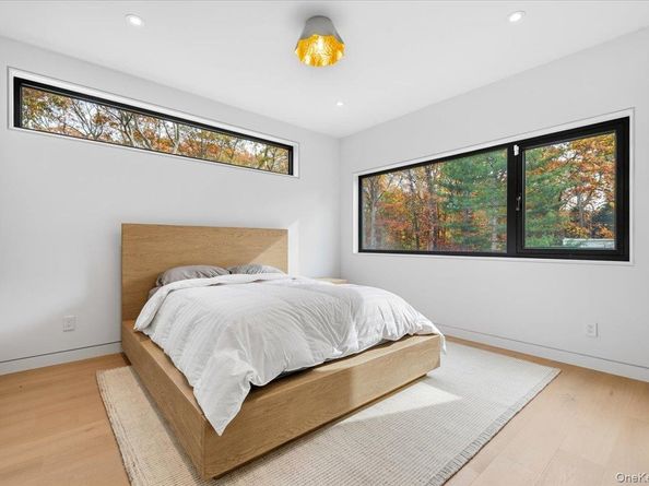 21 Westwood Road, Wainscott NY 11975