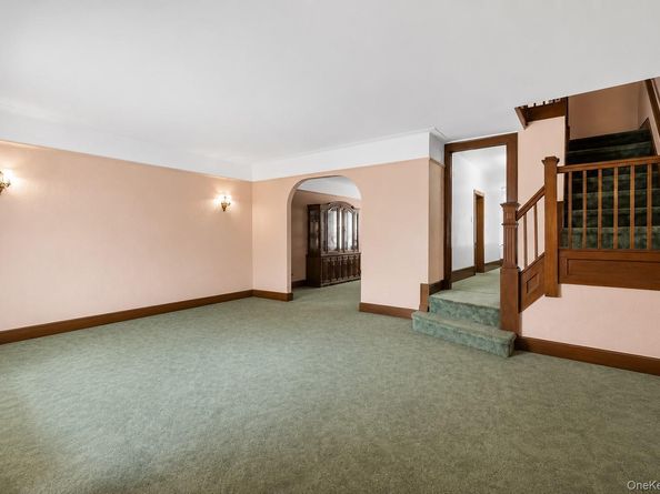 63-34 83rd Place, Middle Village NY 11379