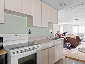 830 N Broome Avenue, Lindenhurst NY 11757