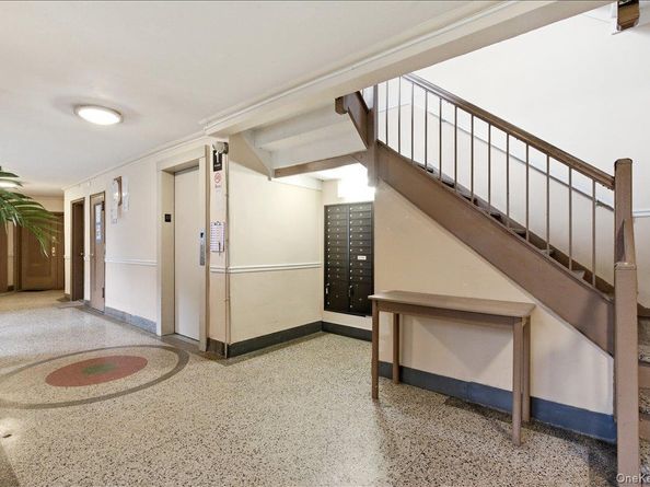 139-05 85th Drive 4G, Briarwood NY 11435