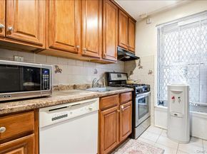 139-05 85th Drive 4G, Briarwood NY 11435