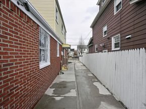 10424 208th Street, Queens Village NY 11429