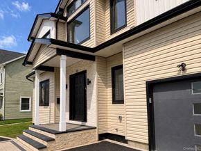 53 Blackbird Lane, Levittown NY 11756