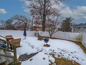 345 Collington Drive, Ronkonkoma NY 11779