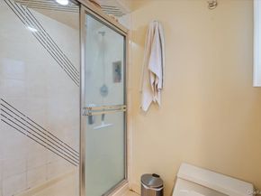 8 Sagamore Way S, Jericho NY 11753