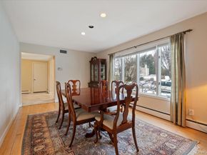 8 Sagamore Way S, Jericho NY 11753