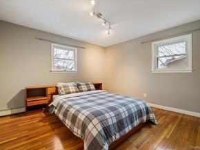 8 Sagamore Way S, Jericho NY 11753