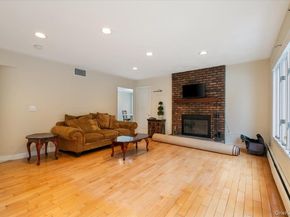 8 Sagamore Way S, Jericho NY 11753