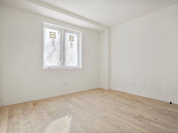 Undisclosed Address #963685, Brooklyn NY 11206