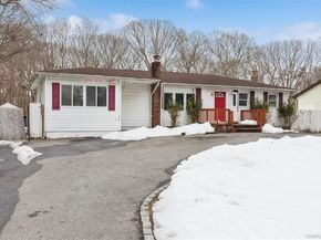 103 W Yaphank Road, Coram NY 11727