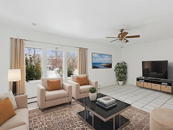 103 W Yaphank Road, Coram NY 11727