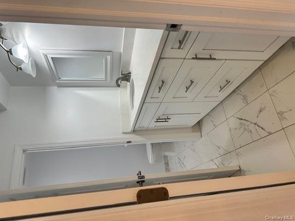 5 Pointe Circle S 5, Coram NY 11727