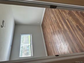 5 Pointe Circle S 5, Coram NY 11727