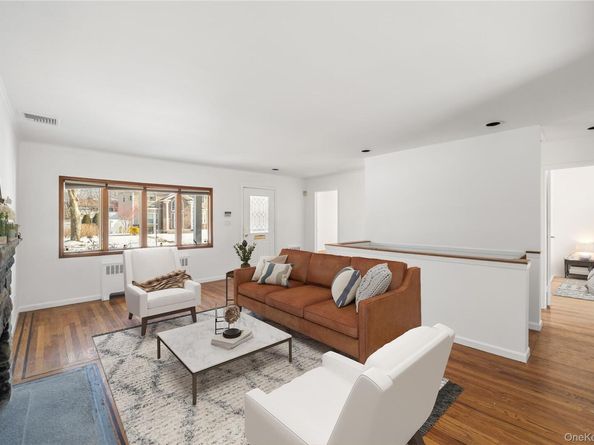 24 Elderberry Road, Syosset NY 11791