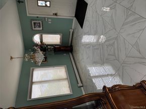 729 S 9th Street, Lindenhurst NY 11757