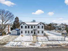 286 Dorchester Road, Garden City South NY 11530
