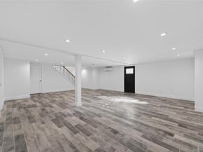 286 Dorchester Road, Garden City South NY 11530