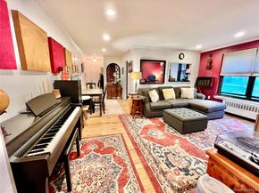 1 E Mill Drive 2G, Great Neck NY 11021