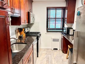 1 E Mill Drive 2G, Great Neck NY 11021