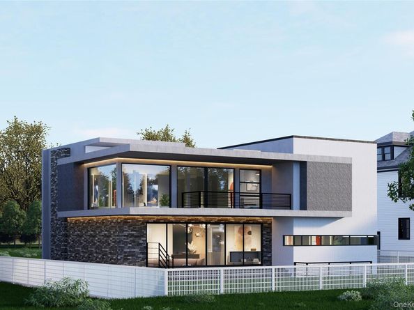 315 Lyon Street, Valley Stream NY 11580