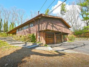 10 Ponderosa Drive, Melville NY 11747