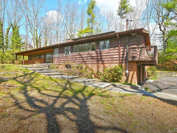 10 Ponderosa Drive, Melville NY 11747