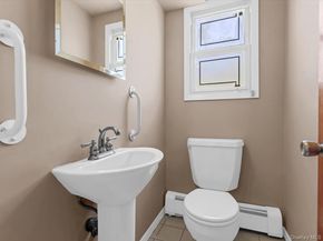 24 Jerold Street, Plainview NY 11803