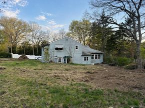24 Stratford Avenue, Dix Hills NY 11746