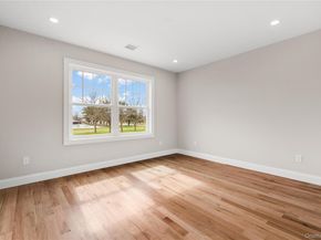 43 Barter Lane, Hicksville NY 11801