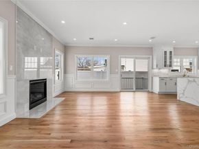 43 Barter Lane, Hicksville NY 11801
