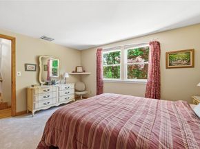 23 Abbey Lane, Setauket NY 11733