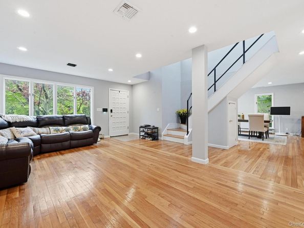 140 North Street, Locust Valley NY 11560