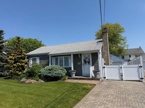 109 Lincoln Place, Massapequa NY 11758