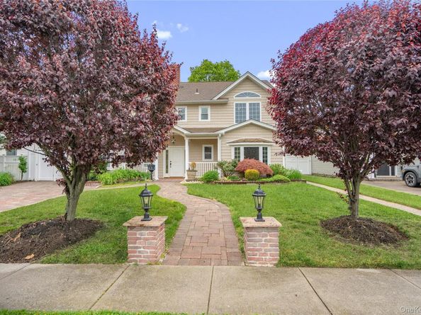 244 Water Lane S, Wantagh NY 11793