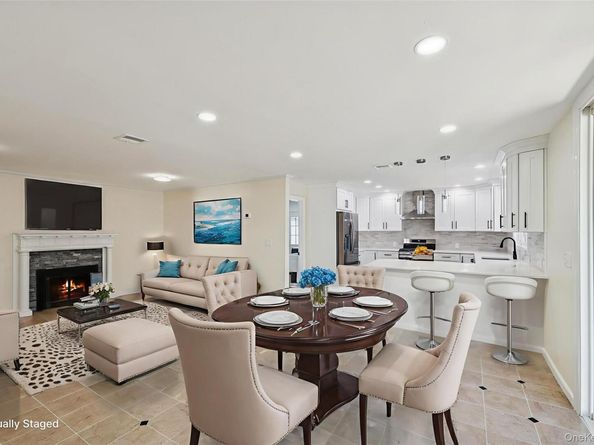 244 Water Lane S, Wantagh NY 11793
