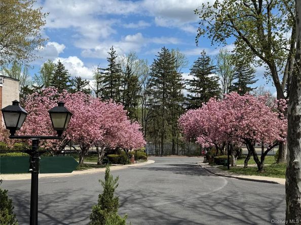 4 Channing Place 2R, Eastchester NY 10709