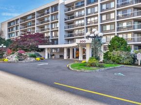 200 High Point Drive 214, Hartsdale NY 10530