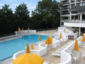 200 High Point Drive 214, Hartsdale NY 10530