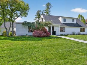 2 Sherwood Lane, Roslyn Heights NY 11577