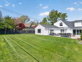 2 Sherwood Lane, Roslyn Heights NY 11577
