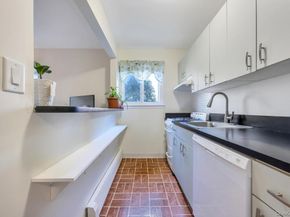 49 Mildred Place 4A, North Babylon NY 11703